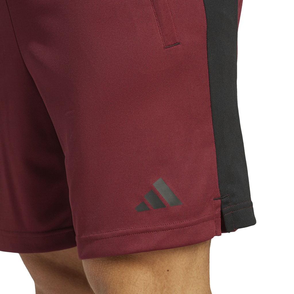 Train Essentials Seasonal Camo short