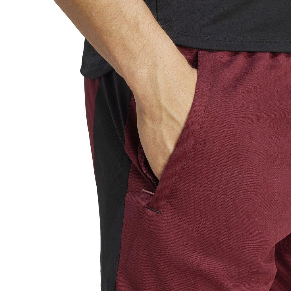 Train Essentials Seasonal Camo short