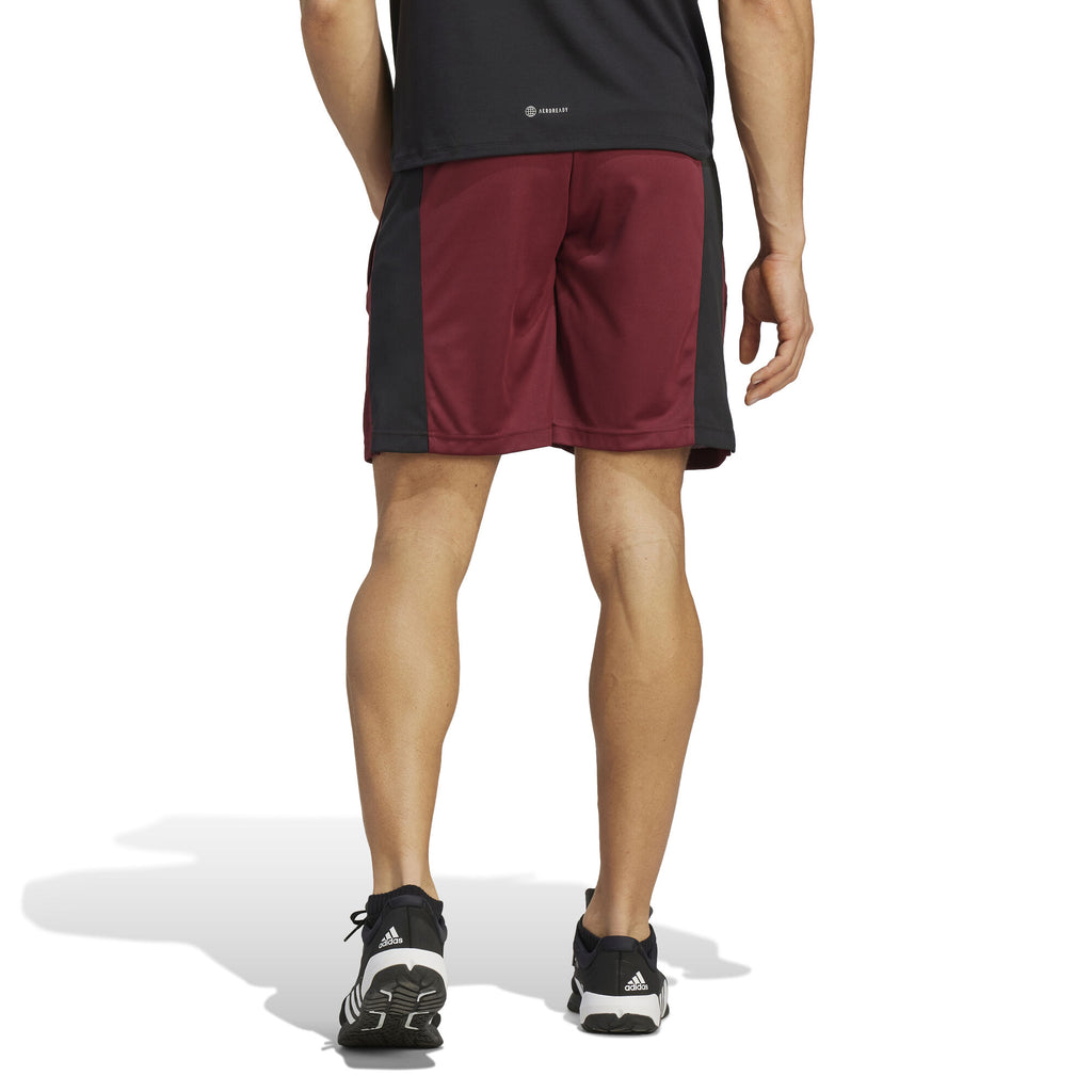 Train Essentials Seasonal Camo short