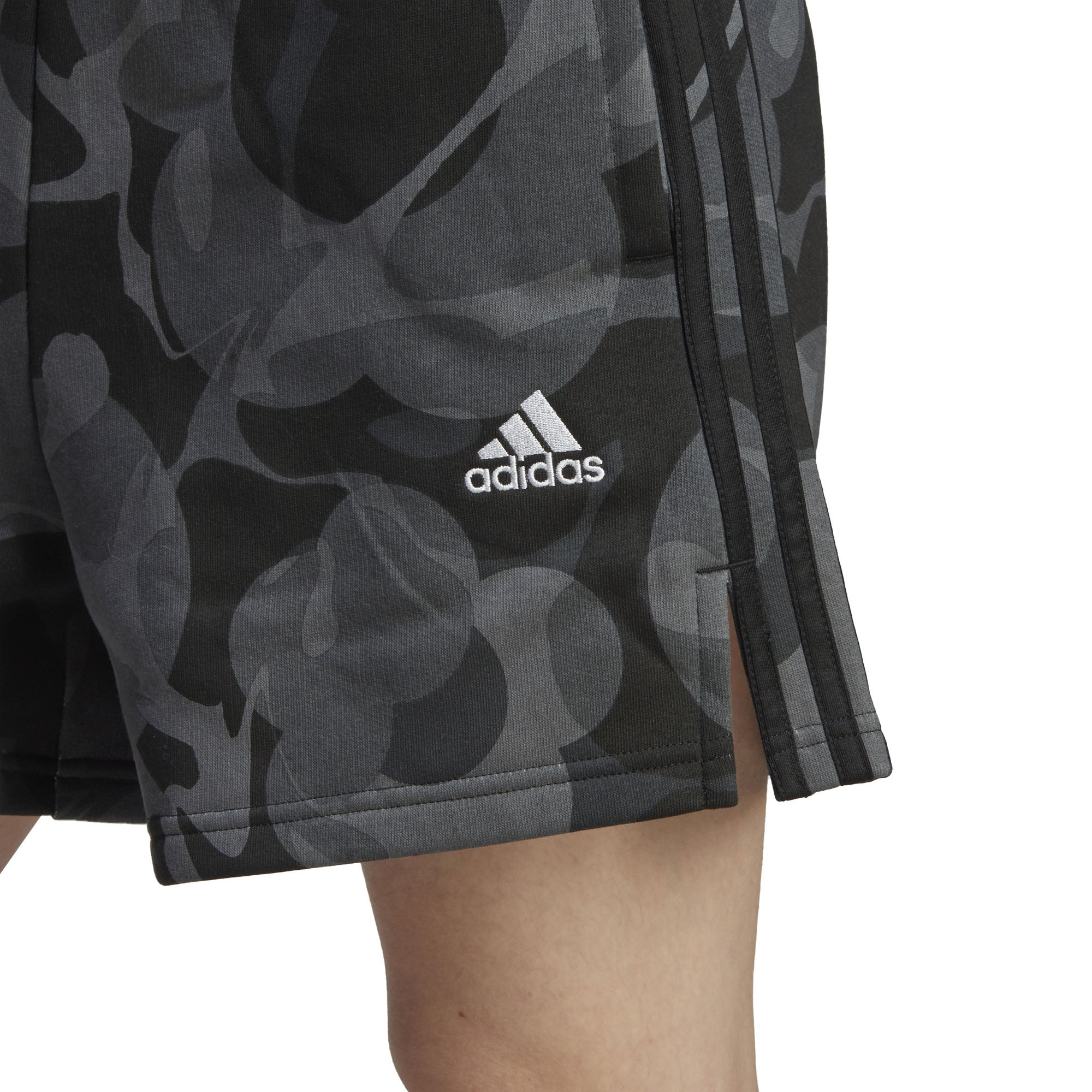 Floral Graphic 3-Stripes Fleece short