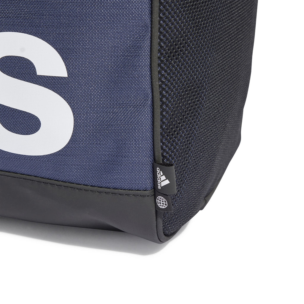 Essentials Linear M duffeltas