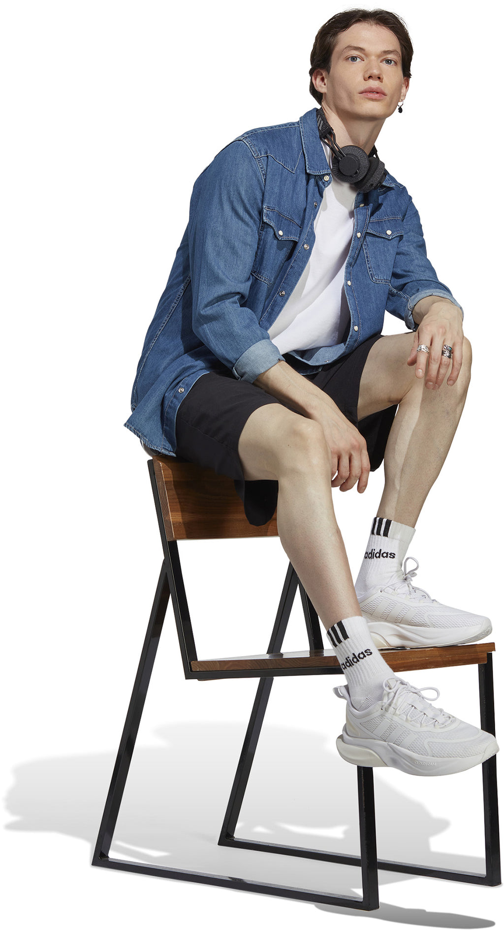 AEROREADY Essentials Chelsea Small Logo short