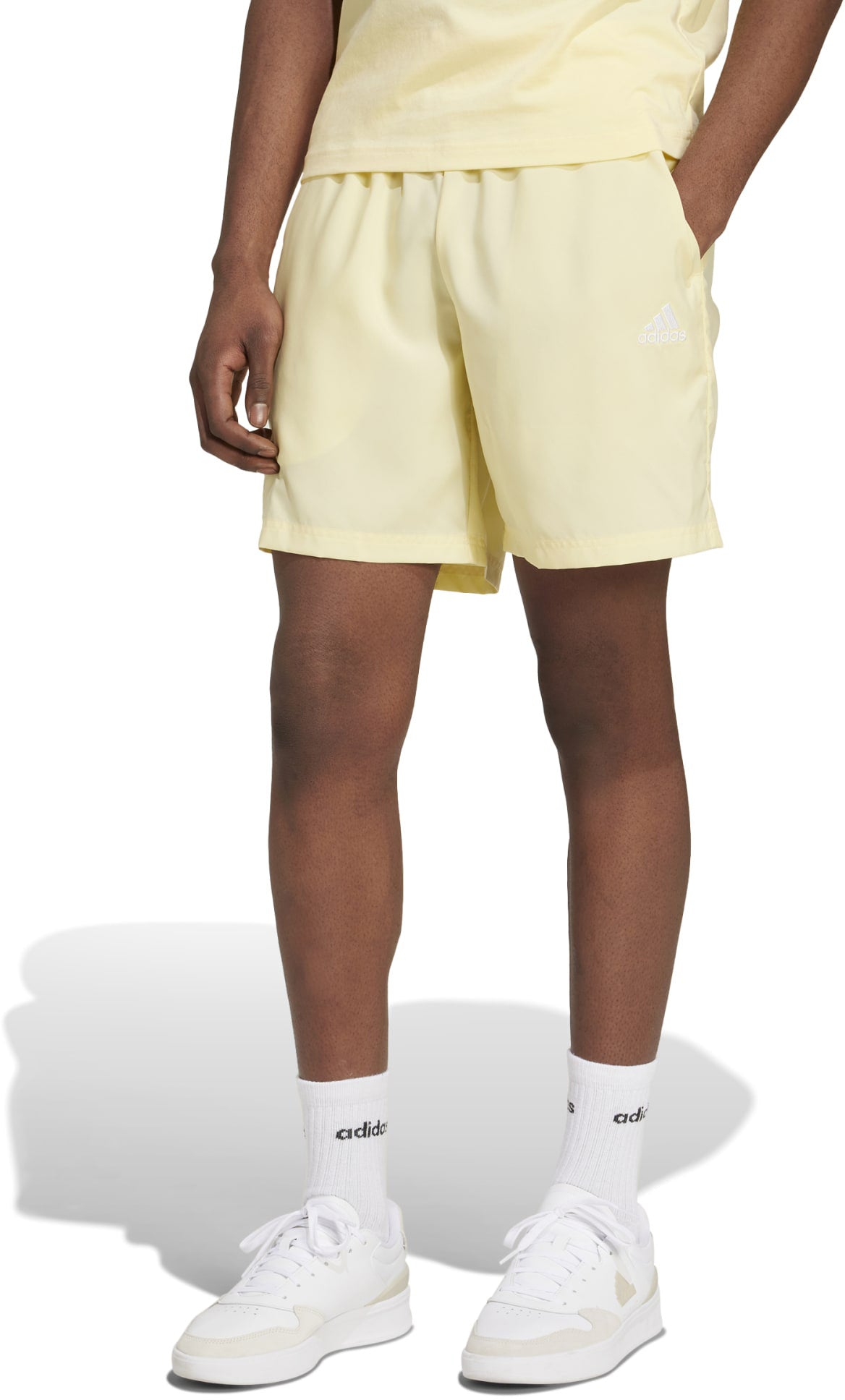 AEROREADY Essentials Chelsea Small Logo short