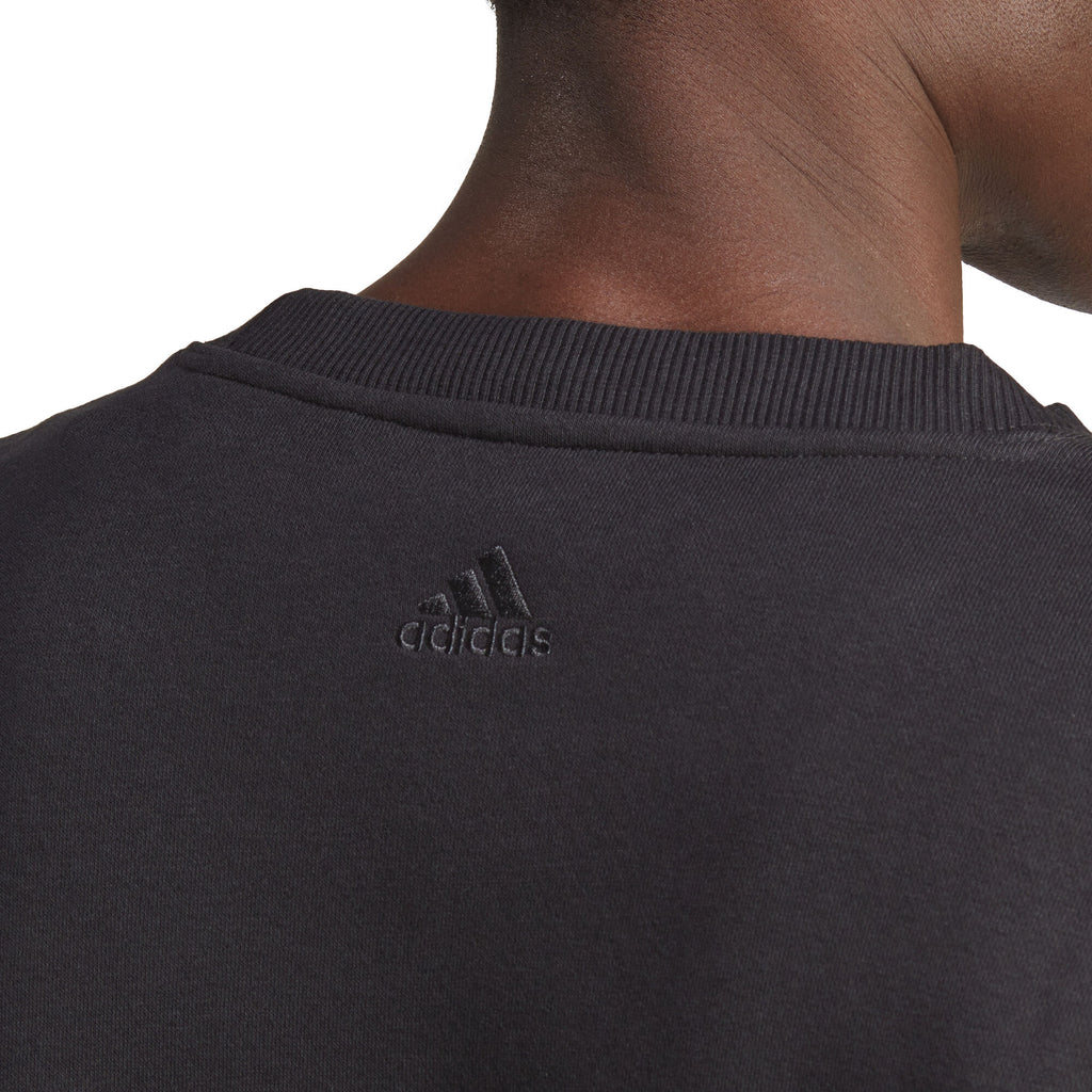 All SZN Fleece Graphic sweater