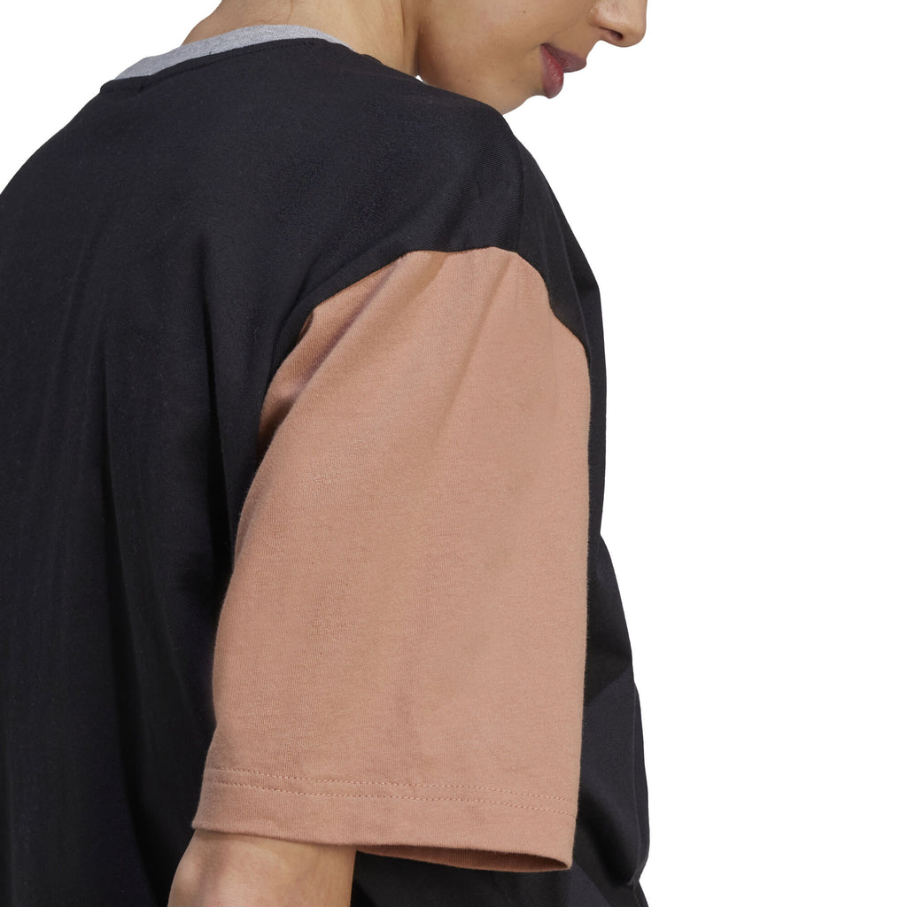 Essentials Big Logo BF shirt
