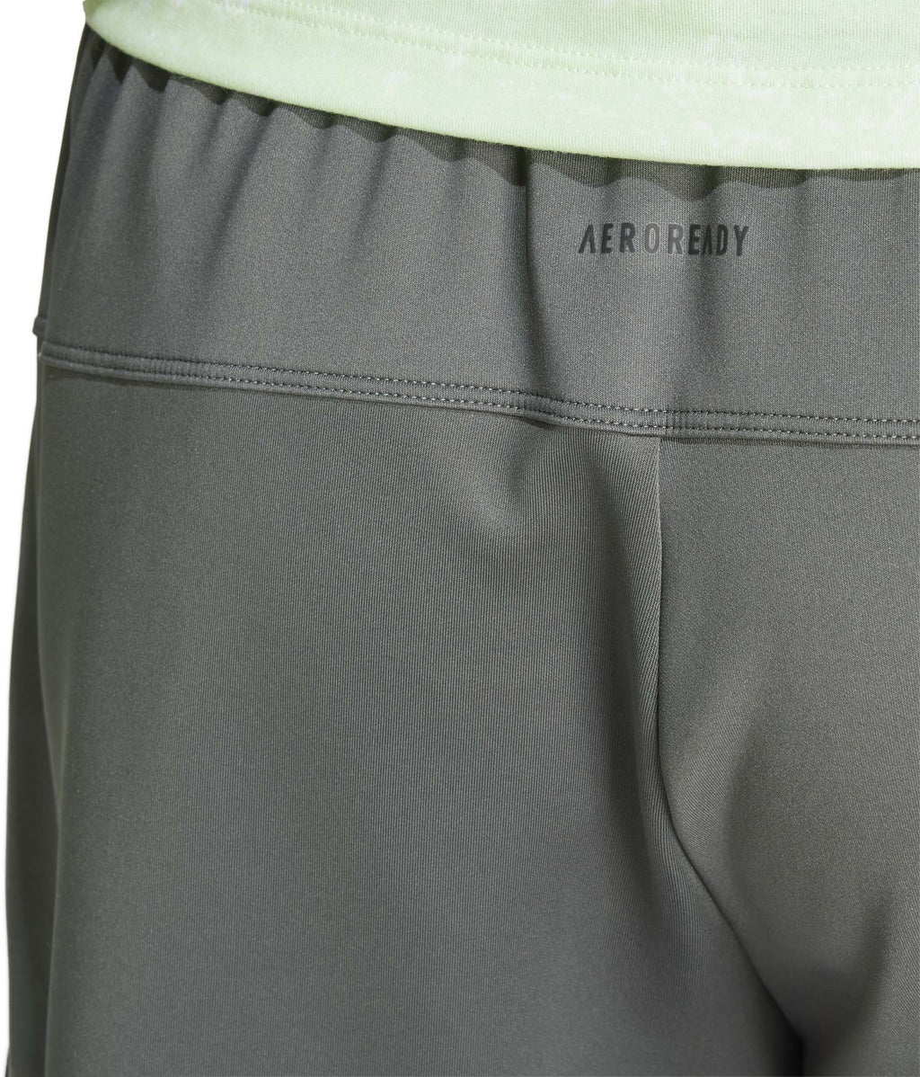 Workout Logo knit short