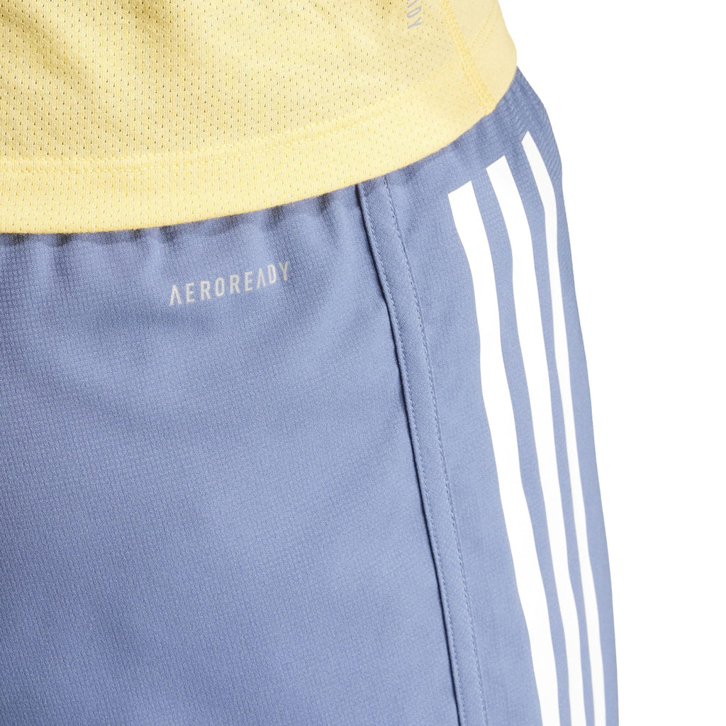 Own the Run 3-Stripes short