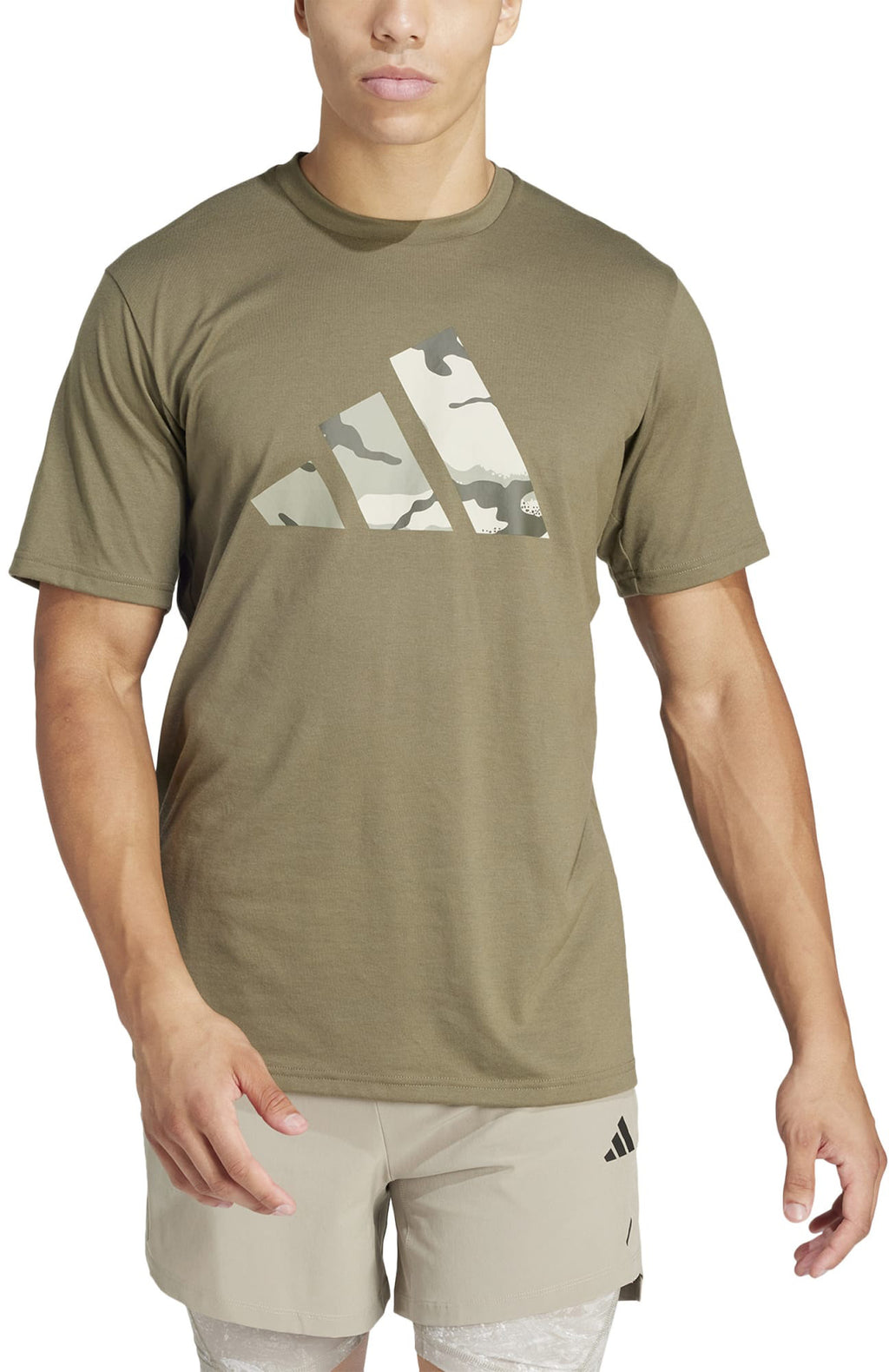 Train Essentials Seasonal Brand Love Camo t-shirt