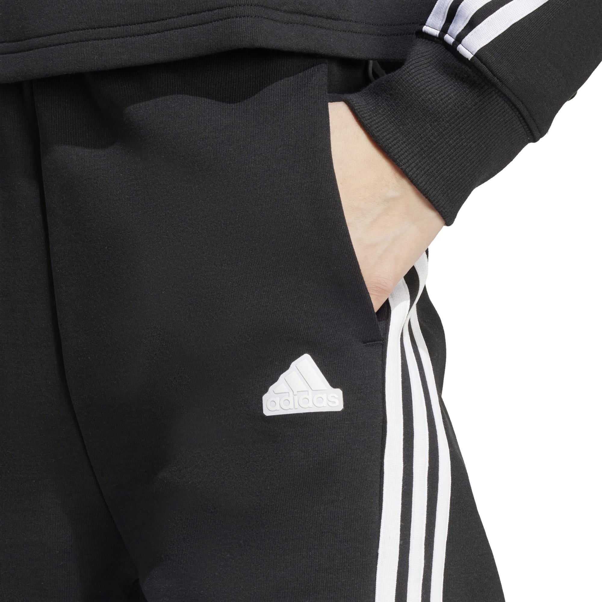 3 stripes short