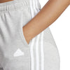 3 stripes short