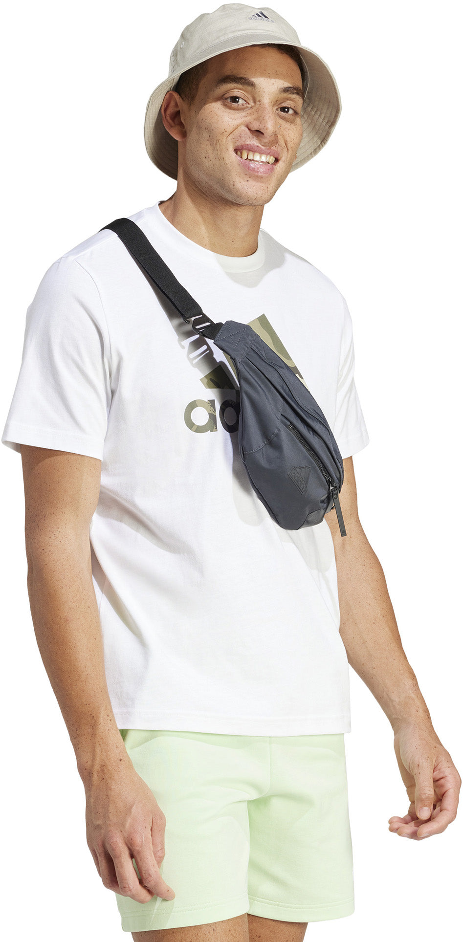 Camo Badge of Sport Graphic t-shirt