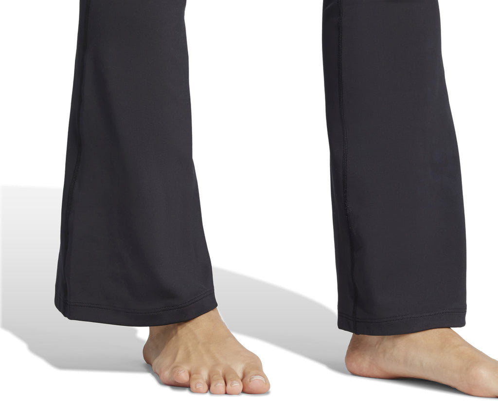 All Me Essentials Flare legging