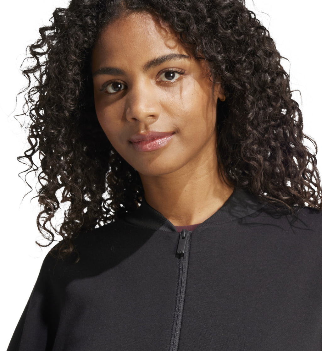 Essentials Contemporary Logo bomberjack