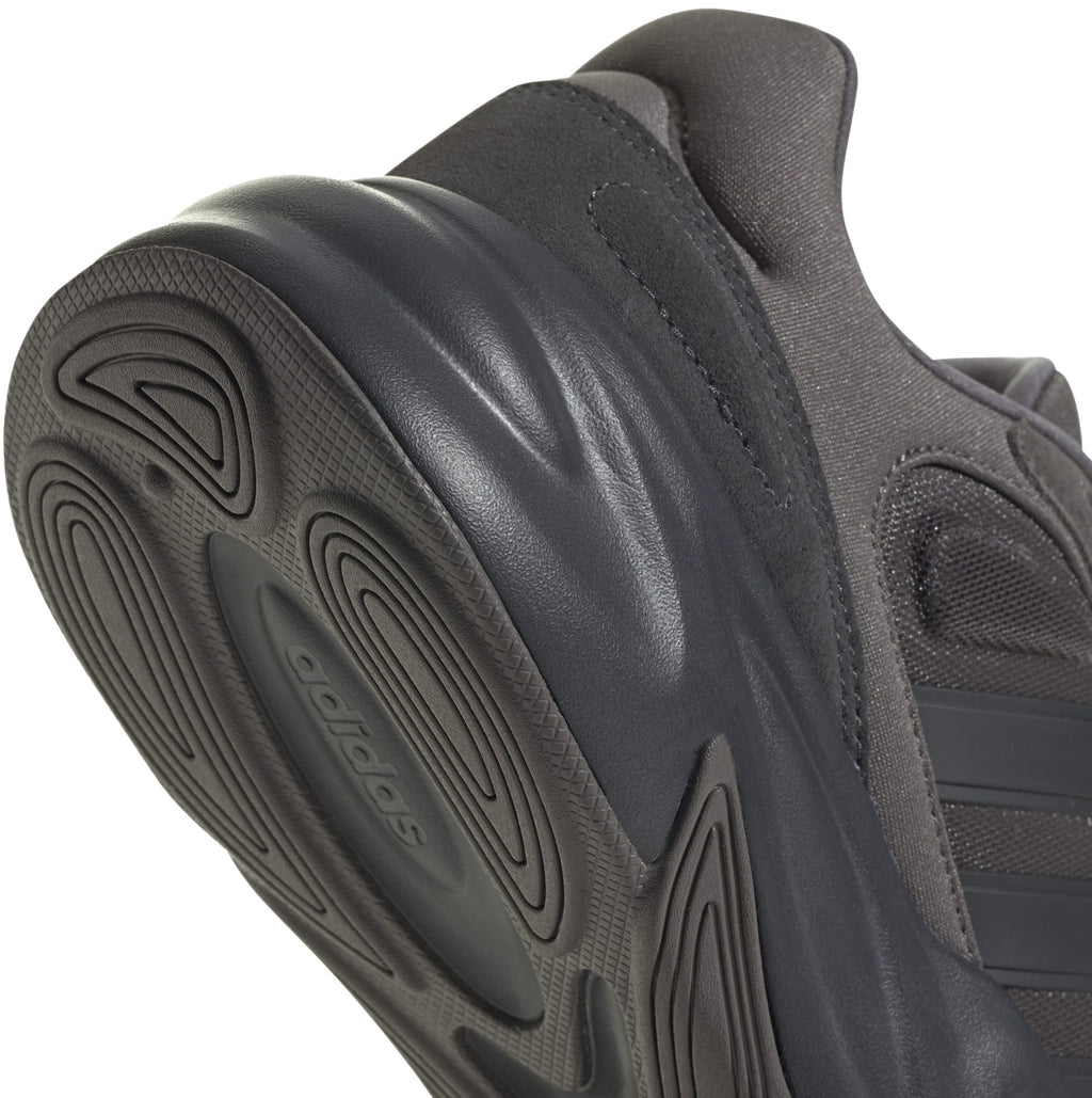 Ozelle Cloudfoam sneakers