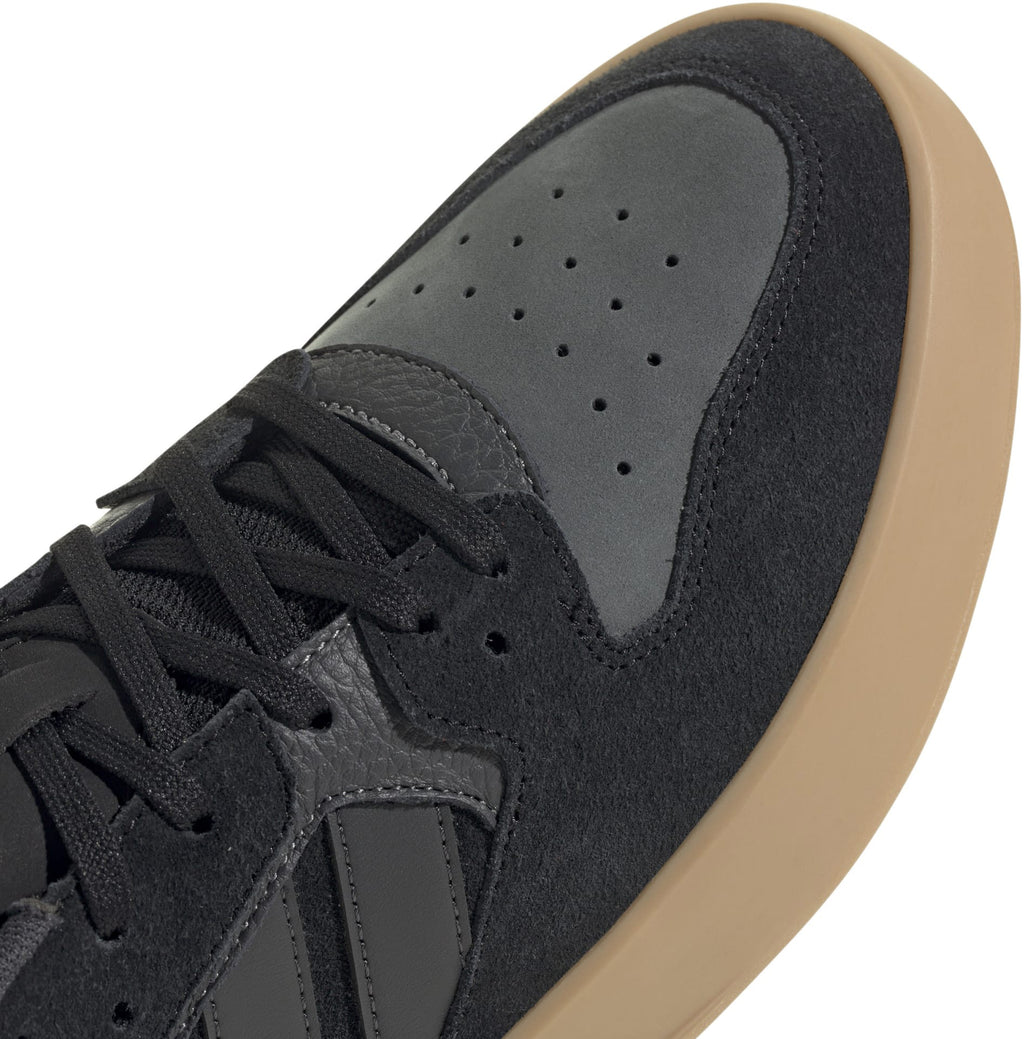 Court 24 sneakers