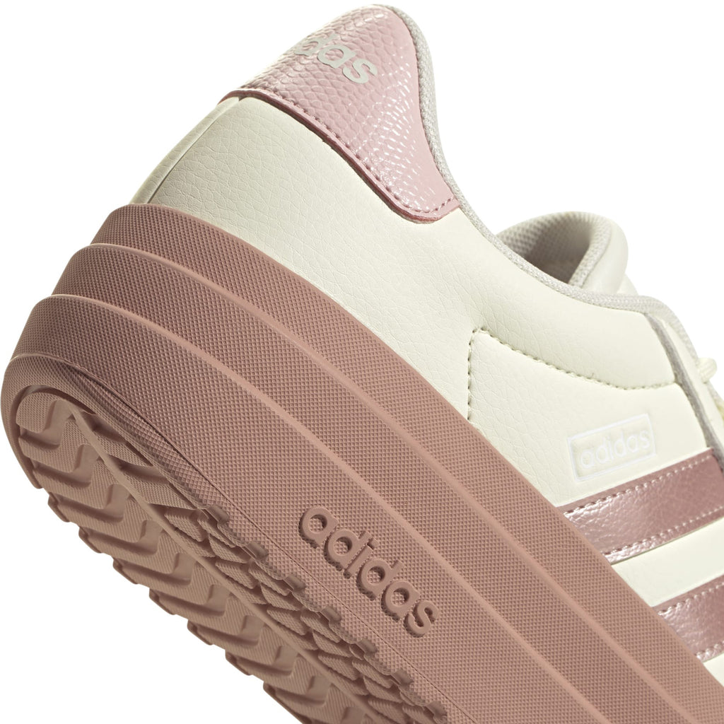 VI Court Bold sneakers
