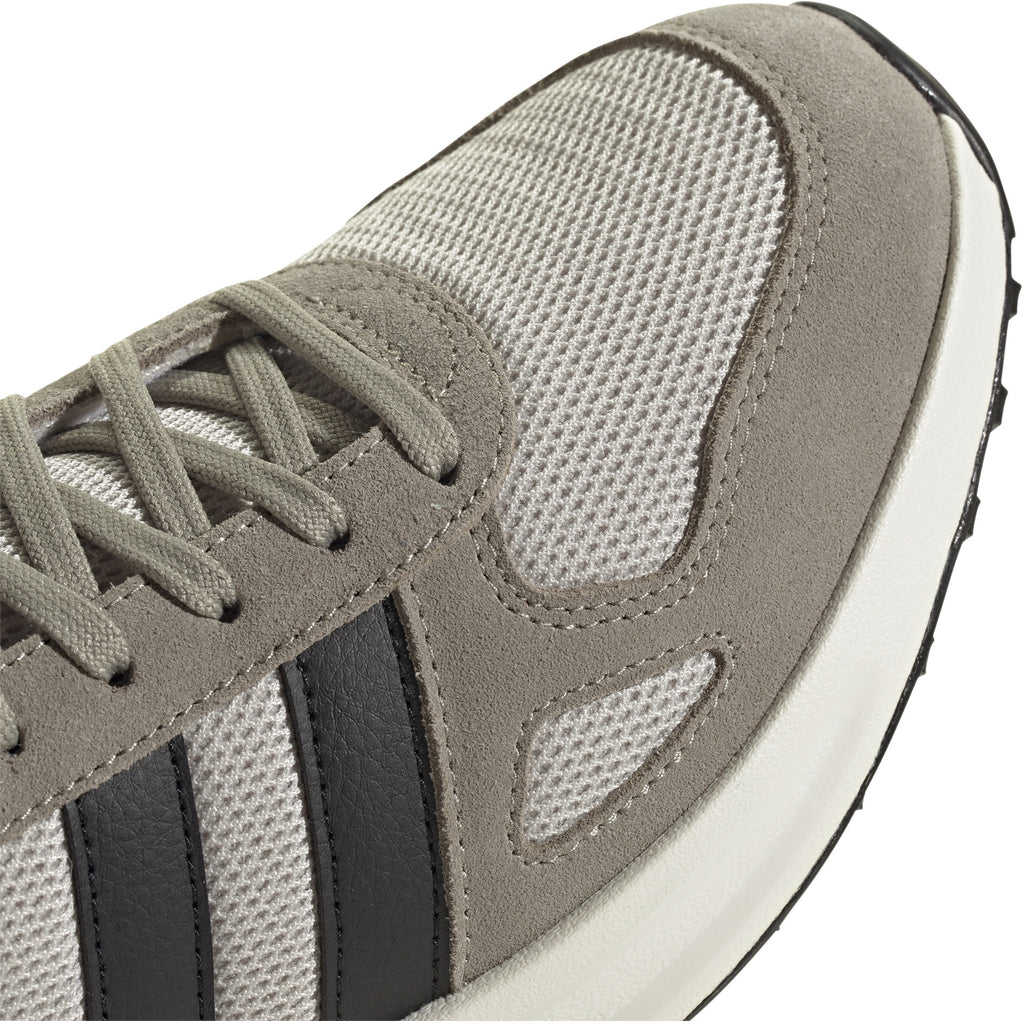 Run 84 sneakers