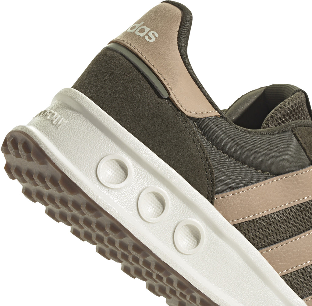 Run 84 sneakers