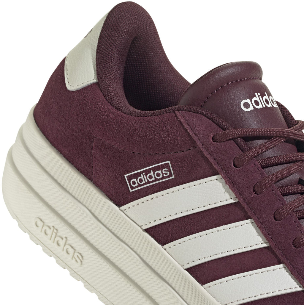 VI Court Bold sneakers