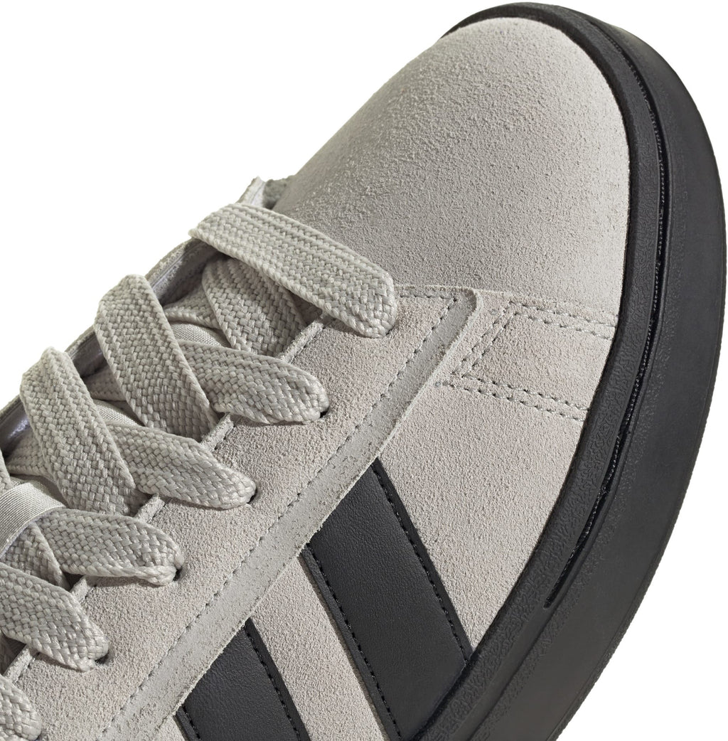 Grand Court Alpha Schoenen