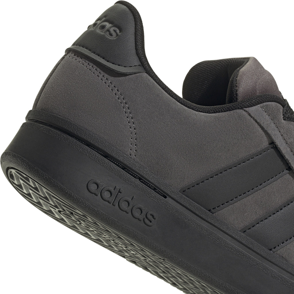 Grand Court Alpha Schoenen