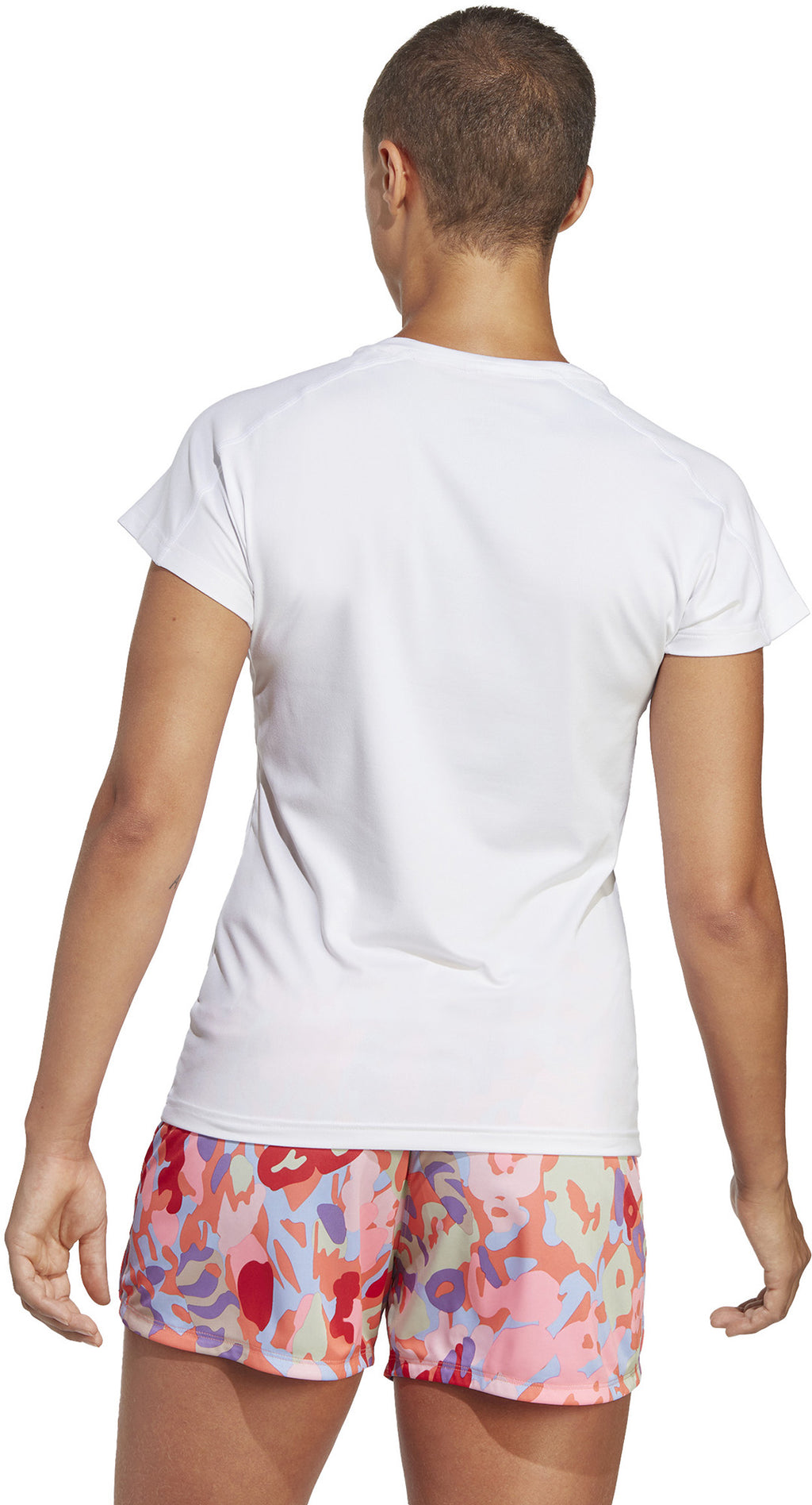 AEROREADY Train Essentials Minimal Branding V-hals shirt