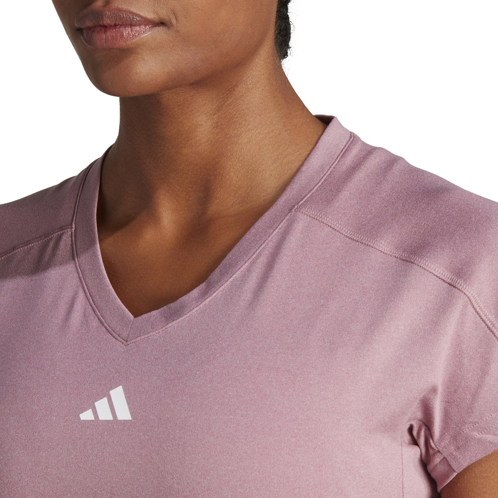 AEROREADY Train Essentials Minimal Branding V-hals shirt