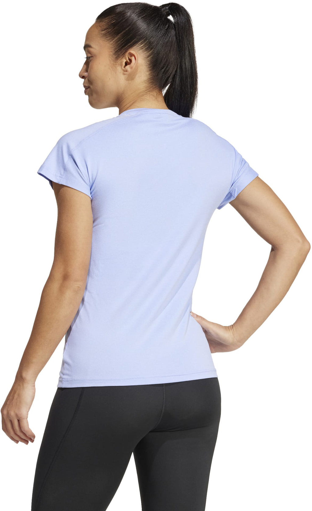 AEROREADY Train Essentials Minimal Branding V-hals shirt