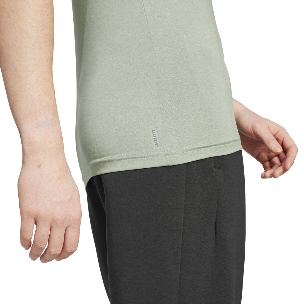 AEROREADY Train Essentials Minimal Branding V-hals shirt