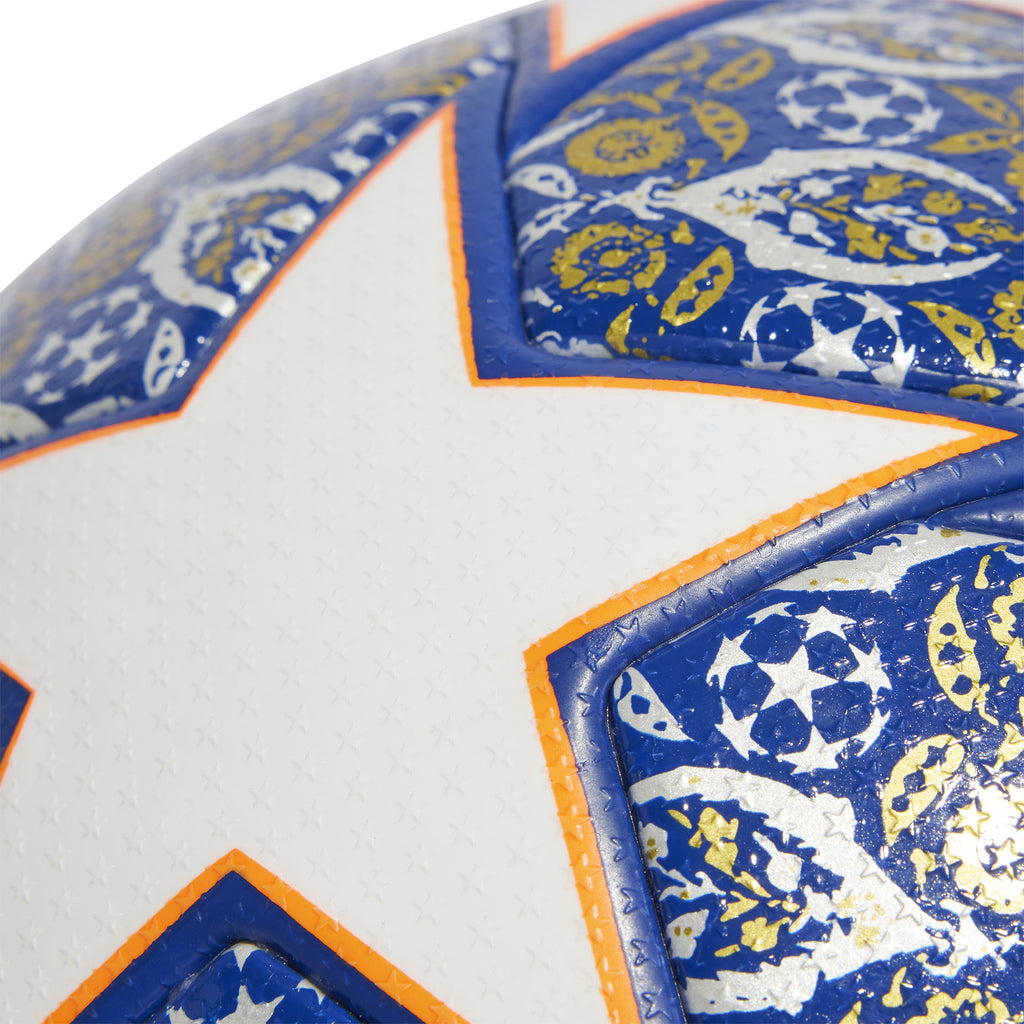 UCL Pro Istanbul voetbal