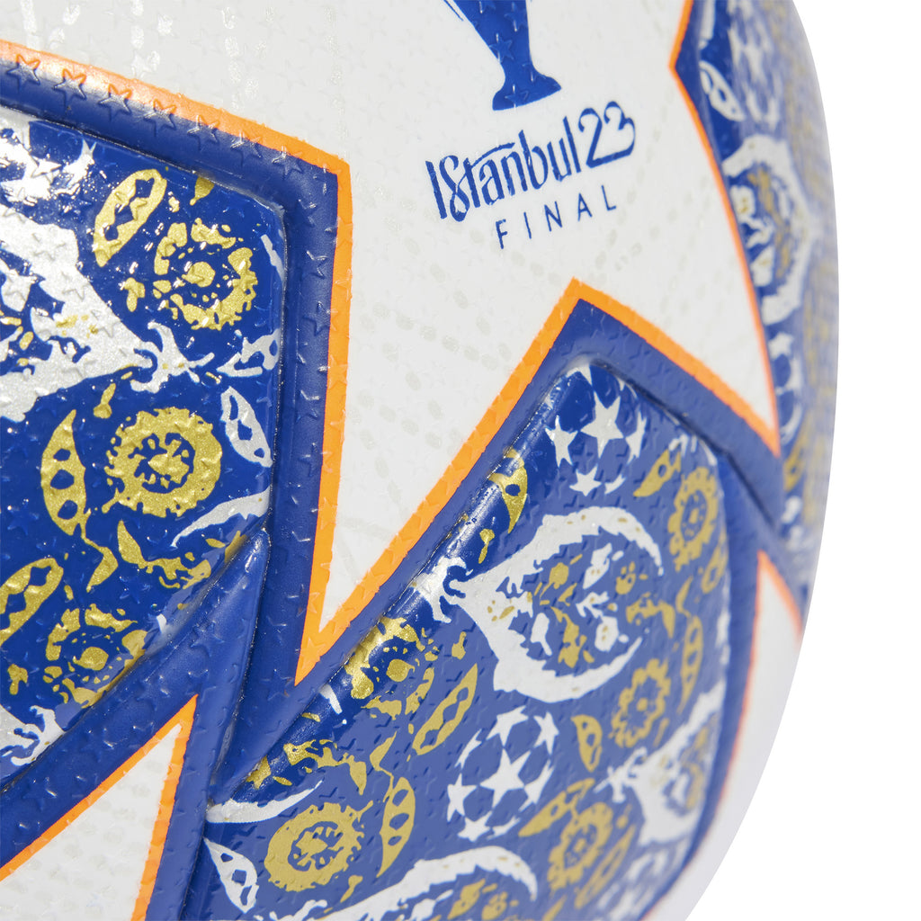 UCL Pro Istanbul voetbal