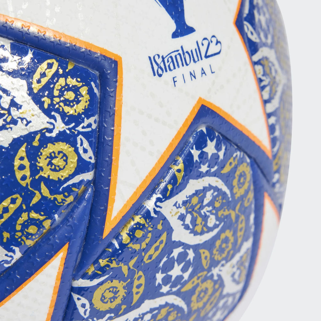 UCL Pro Istanbul voetbal
