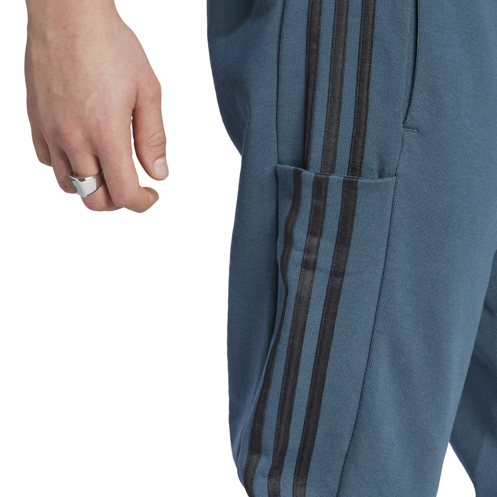Essentials French Terry Tapered Cuff 3-Stripes broek