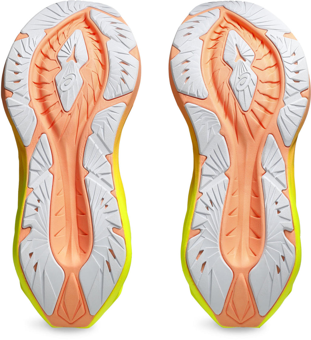 Novablast 4 Paris hardloopschoenen