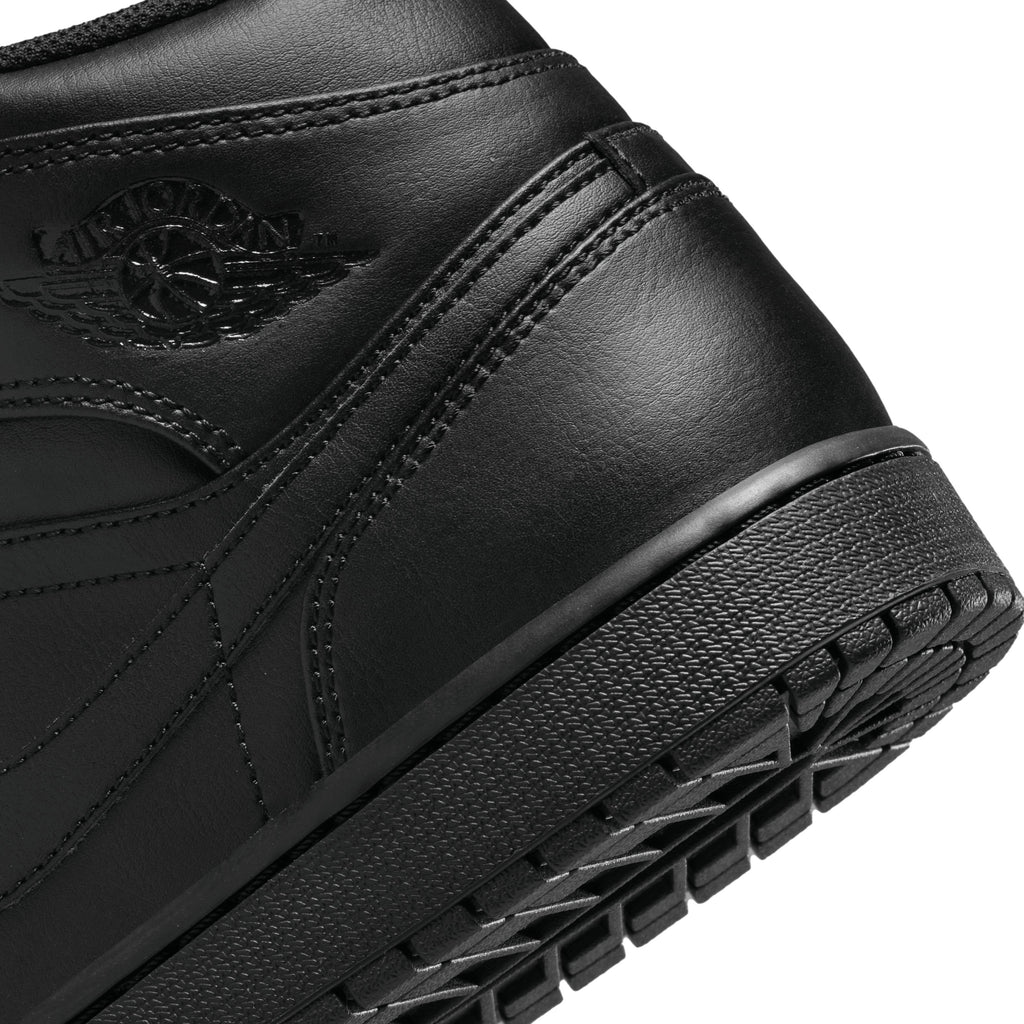 Air Jordan 1 Mid sneakers
