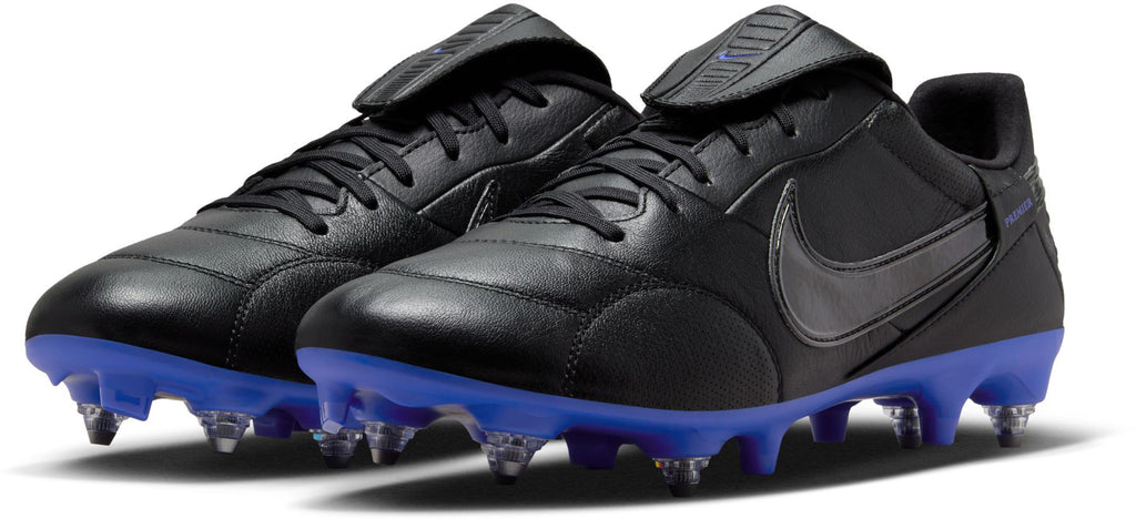 The Premier 3 SG-Pro Anti-clog voetbalschoenen