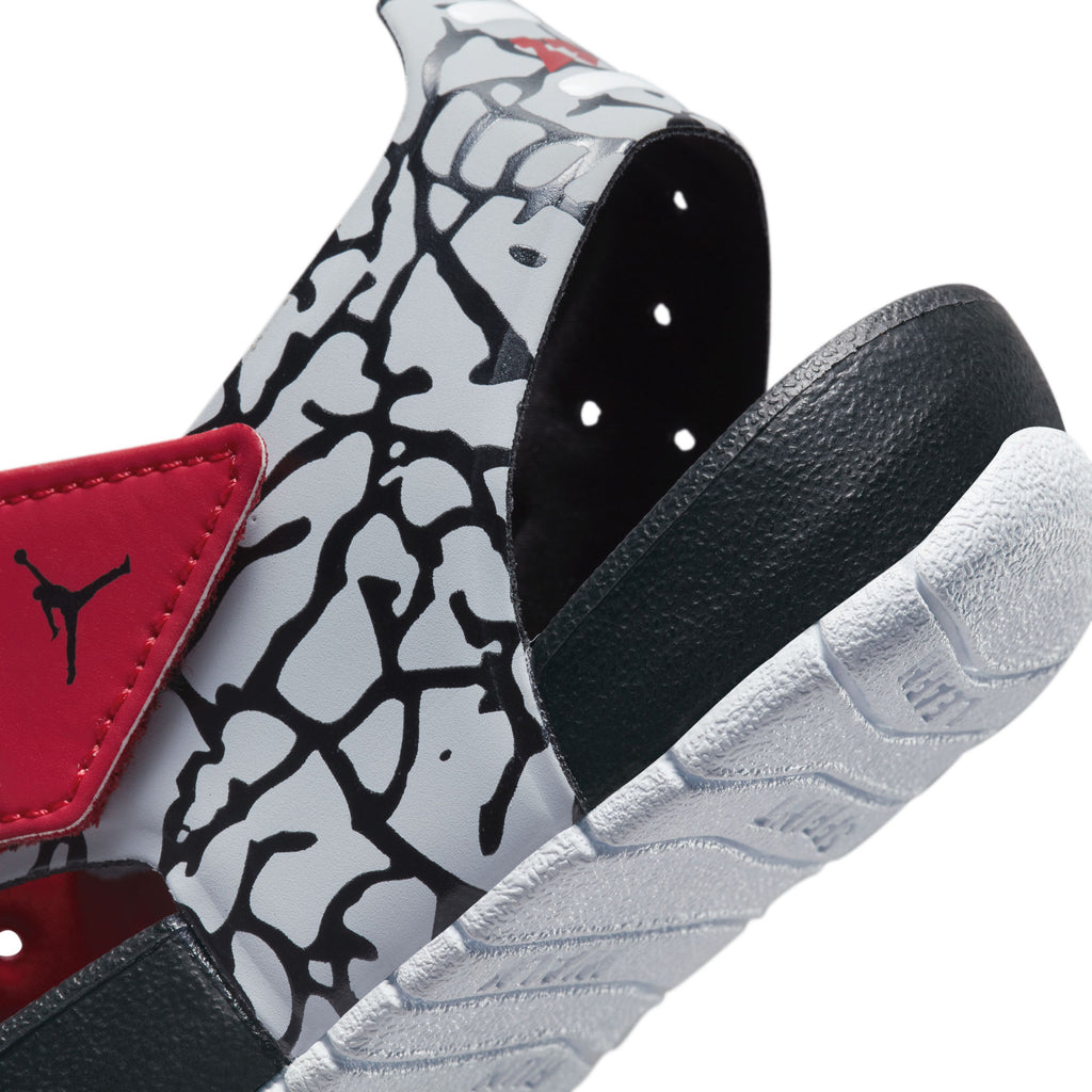 Jordan Flare slippers