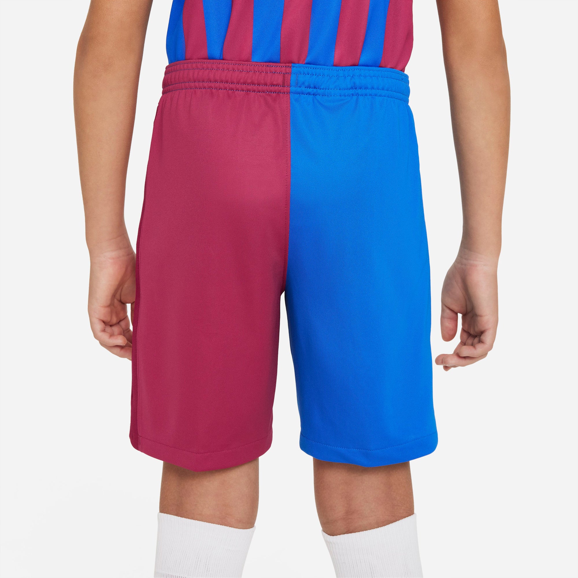 Barcelona shirt en tenue voor kinderen - Subside Sports Barcelona shirt en tenue voor kinderen - Subside Sports