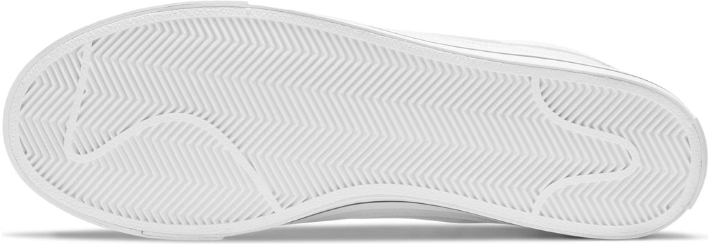 Court legacy sneakers