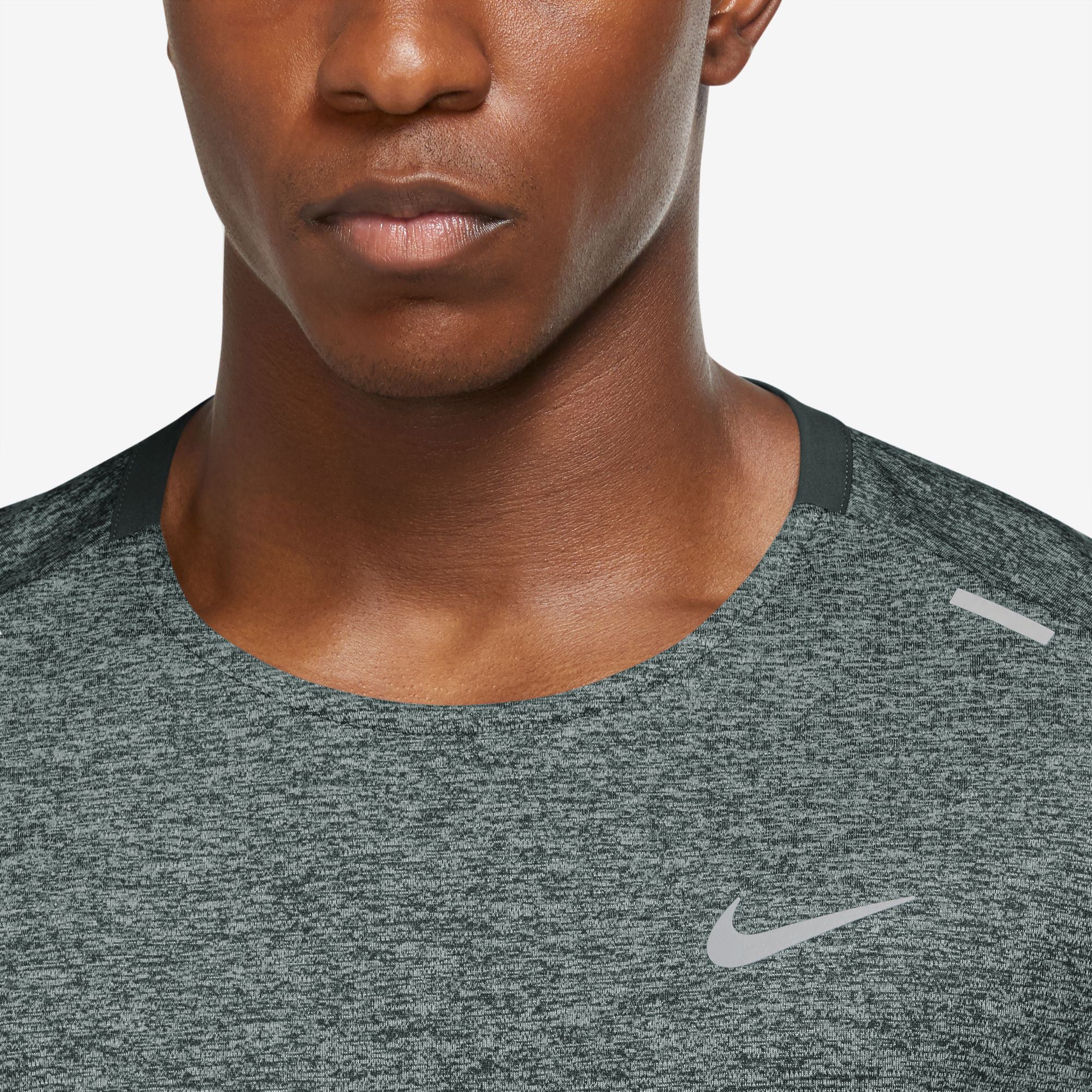 Dri-FIT Rise 365 t-shirt