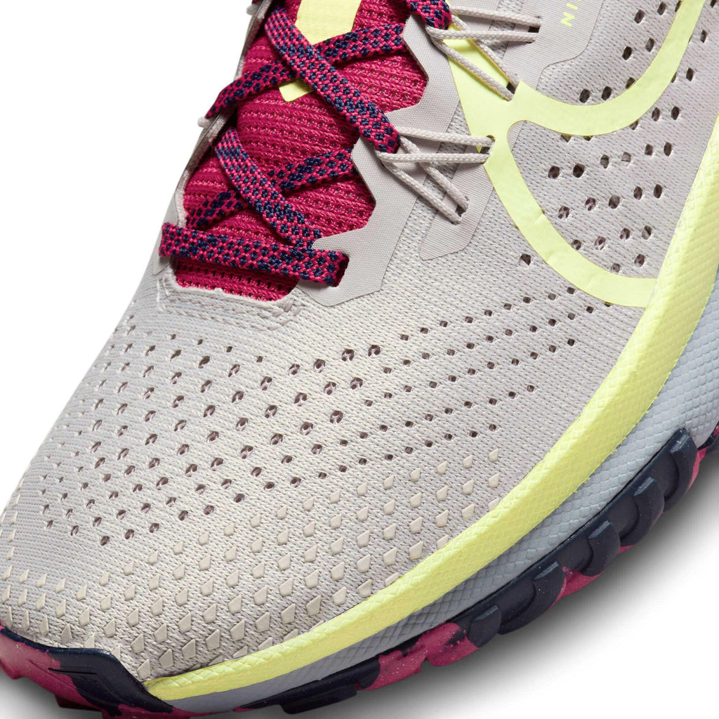 React Pegasus 4 trailrunschoenen