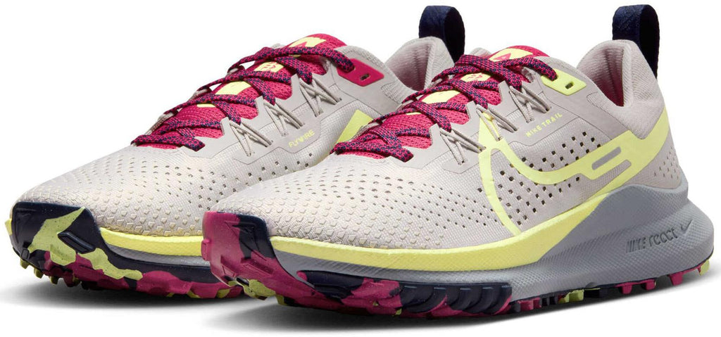 React Pegasus 4 trailrunschoenen