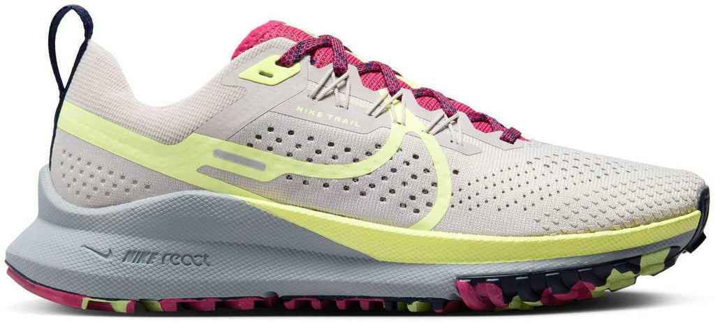 React Pegasus 4 trailrunschoenen