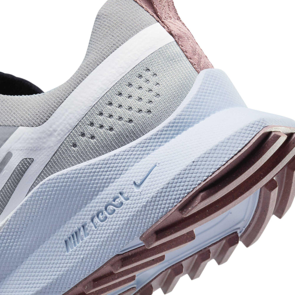 React Pegasus 4 trailrunschoenen