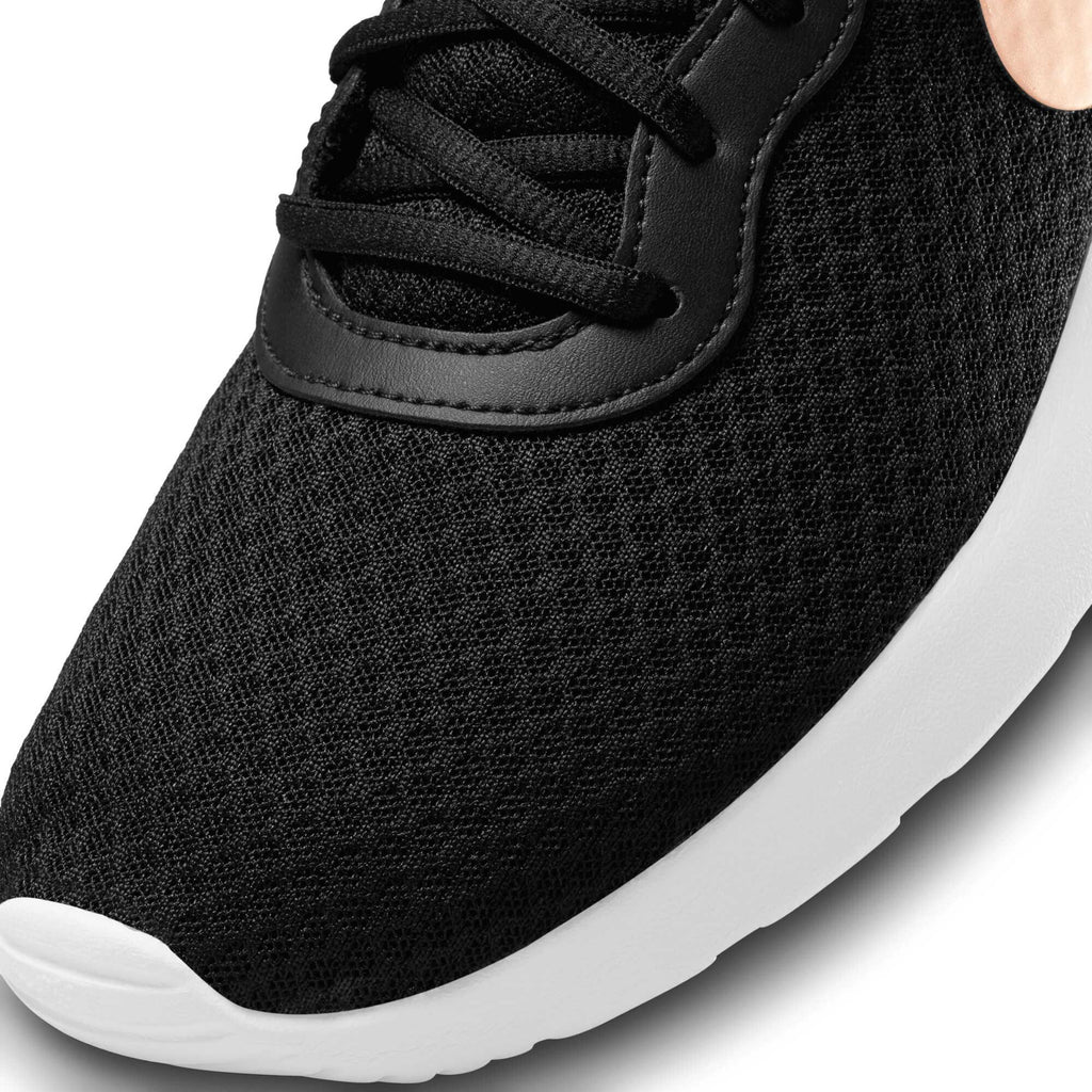 Tanjun sneakers