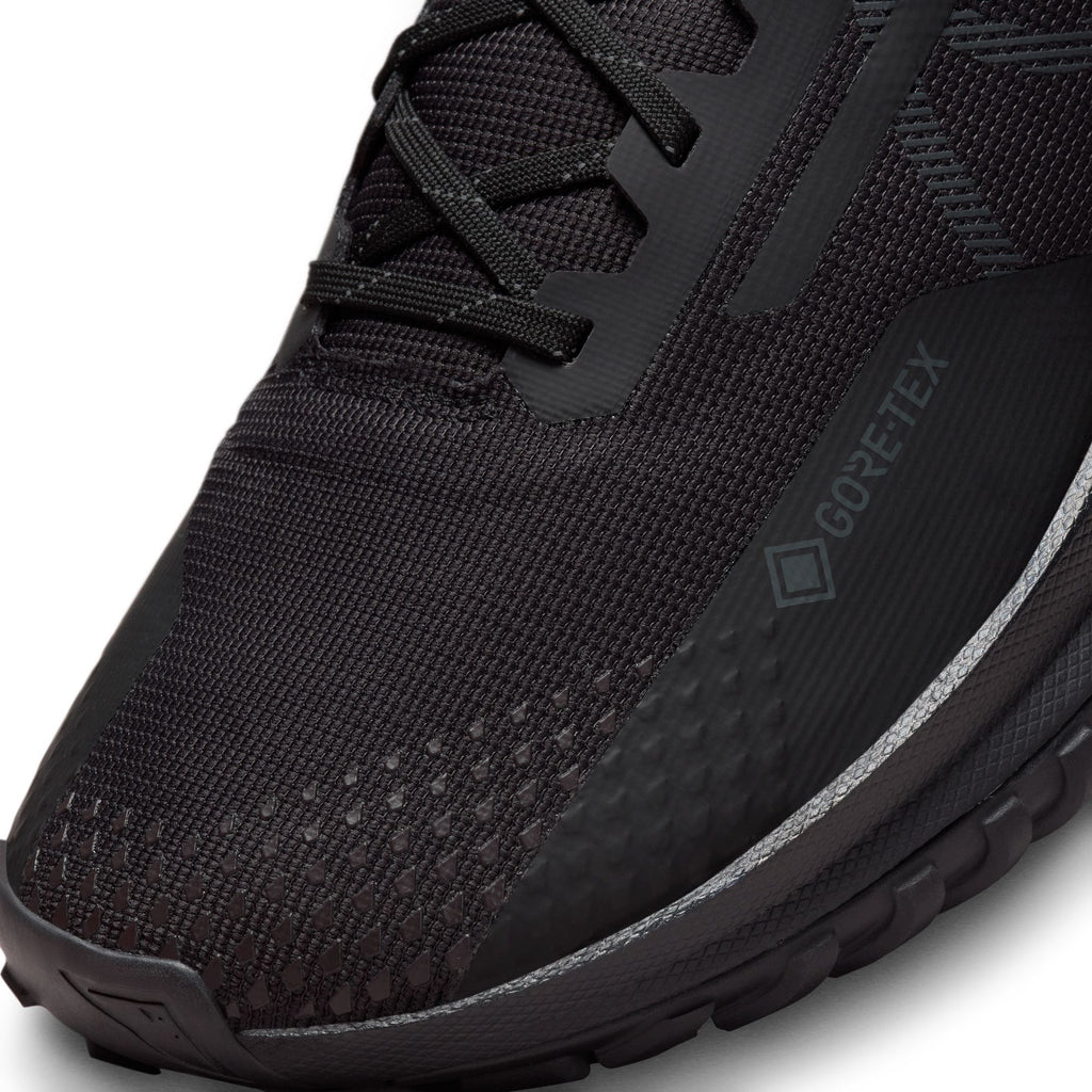 React Pegasus 4 Gore-tex trailrunschoenen