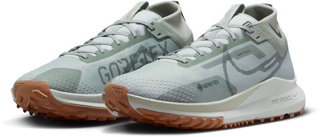 React Pegasus 4 Gore-tex trailrunschoenen