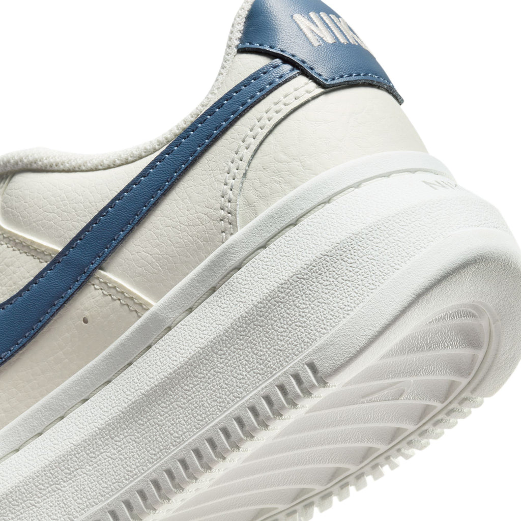 Court Vision Alta sneakers