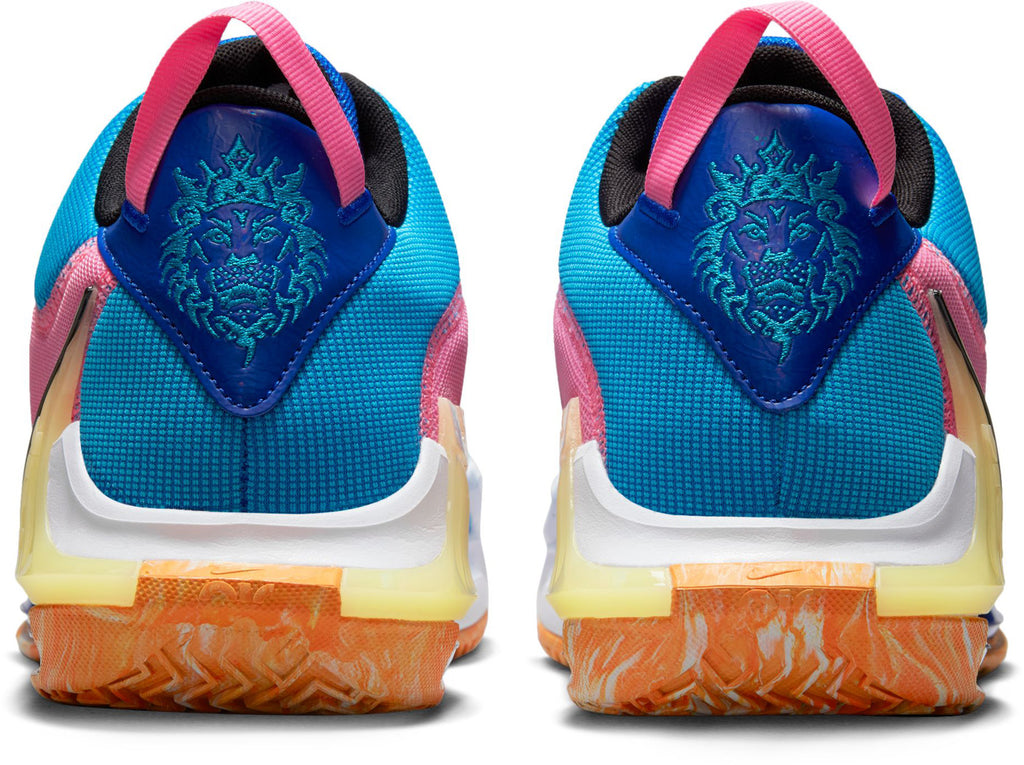 LeBron Witness 7 basketballschoenen
