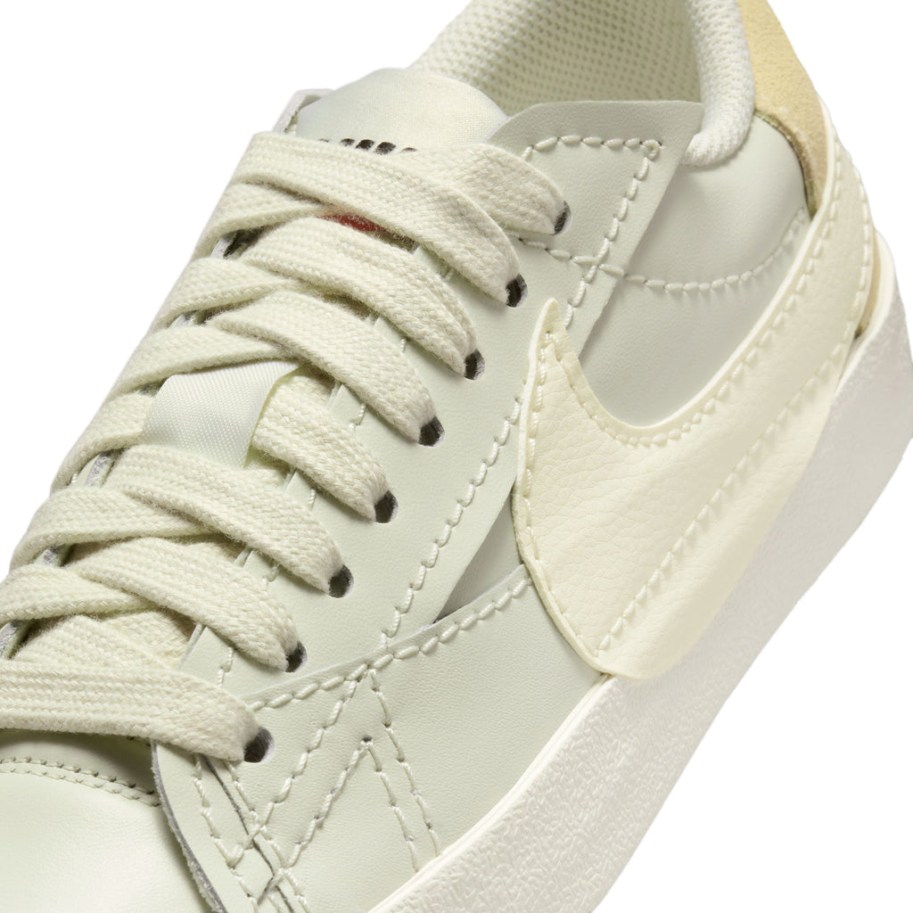Blazer Low '77 Jumbo Sneakers